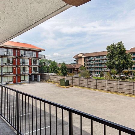 Americana Inn A Travelodge By Wyndham Pigeon Forge Exteriör bild