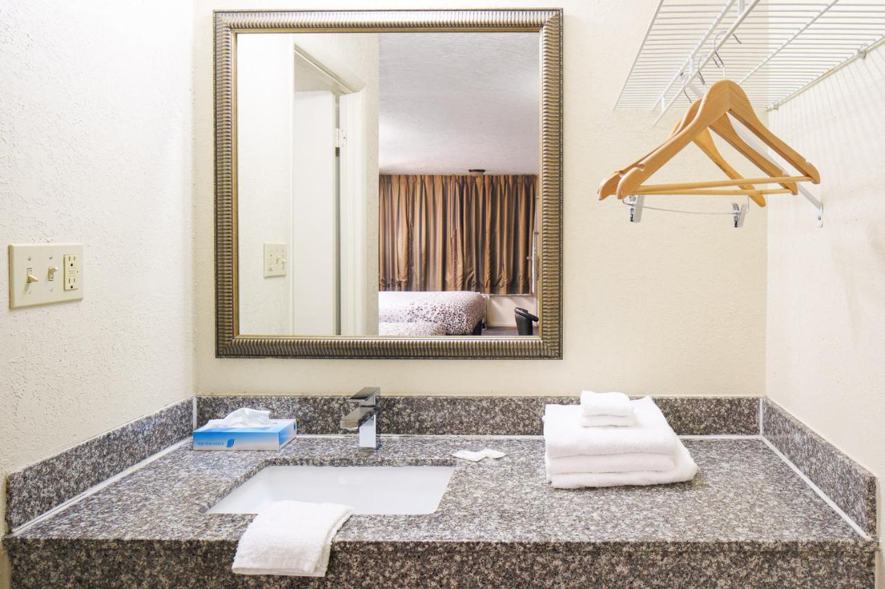Americana Inn A Travelodge By Wyndham Pigeon Forge Exteriör bild