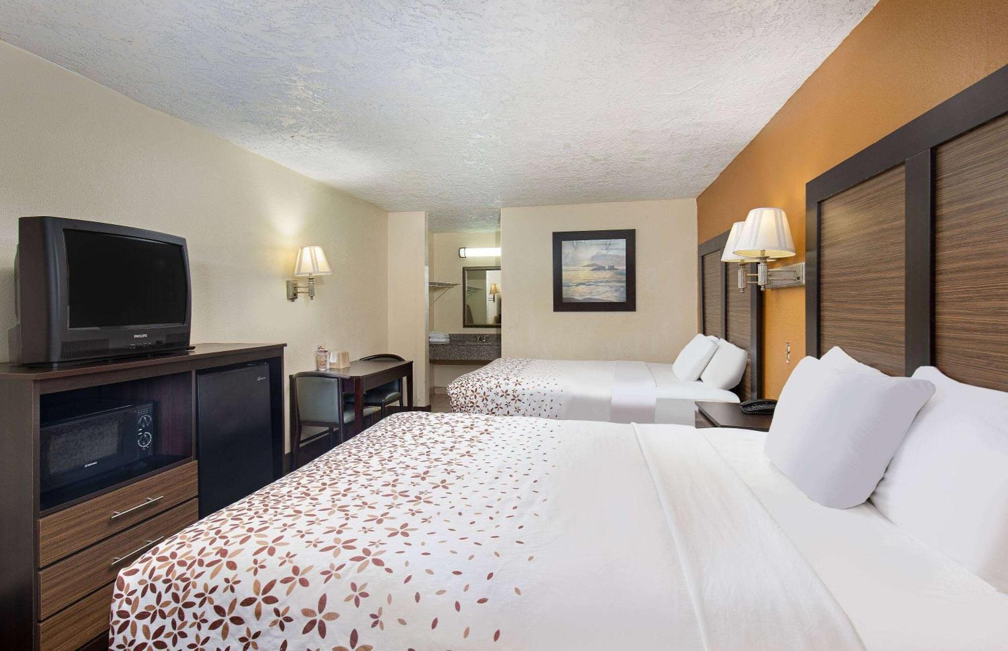 Americana Inn A Travelodge By Wyndham Pigeon Forge Exteriör bild